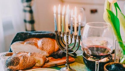 龙井香韵与巴蜀竹椅，江南茶语在蓉城的邂逅