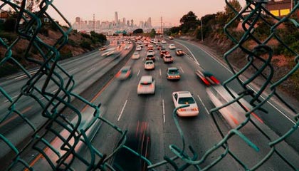 穿越八十年代老普洱的街巷茶香之旅